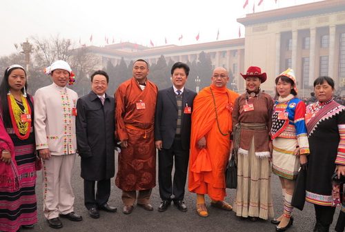 Photograph of Zhongba and ethnic representatives in Beijing, 2017