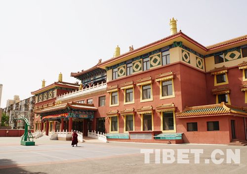 Photograph of the China Advanced Institute of Tibetan Buddhism