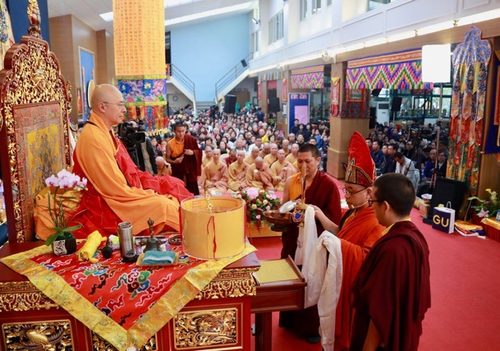 Photograph of Hai Tao and Jamgoen Lama, 2016