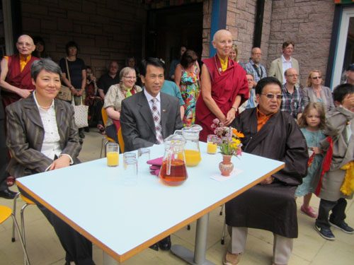 PRC Edinburgh Consul General Li Riyo with Akong Tulku in 2012