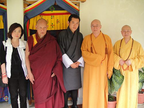 Photograph of Loo Chooi Ting, Khenpo Karpo, 5th King of Bhutan, Hai Tao, and Chuan Xi​, 2009