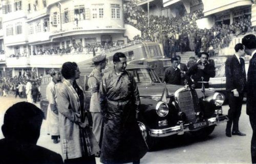 Photograph of Indira Gandhi and Chogyal Palden Thondup Namgyal, 1968