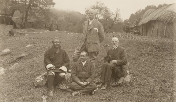 Photograph of Ugyen Wangchuk, A.W. Paul, J.C. White, F.W. Rennick, 1905