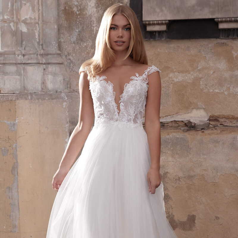 Adore by Justin Alexander