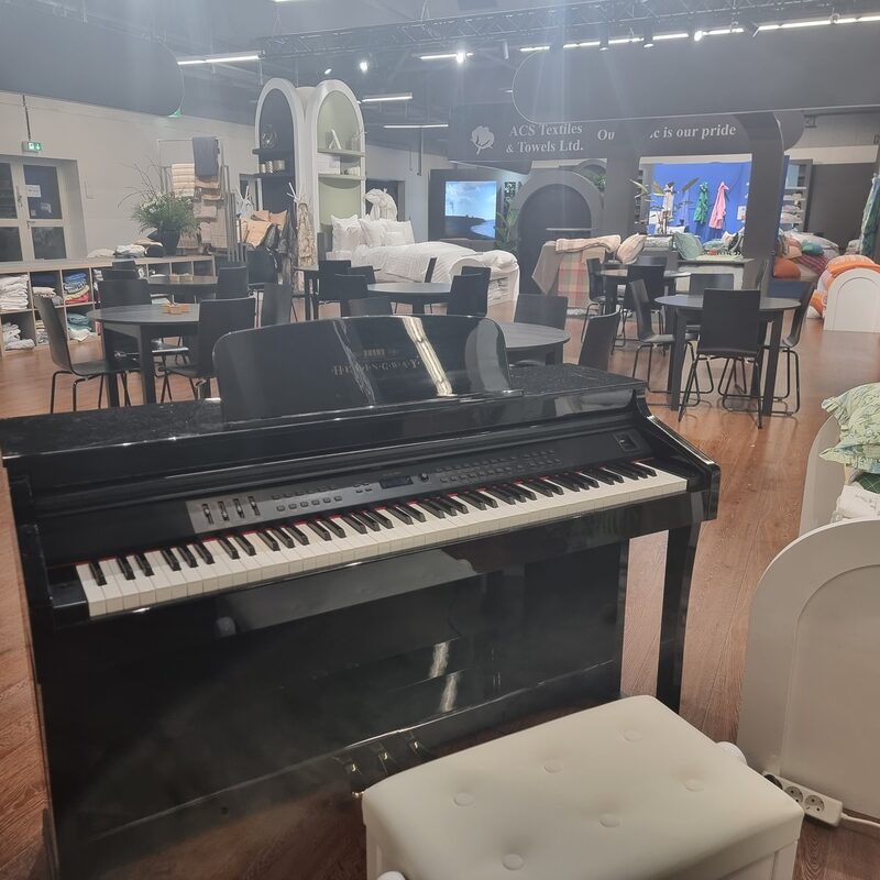 Piano Service auf der Messe